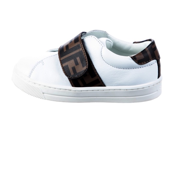 Fendi Sneakers size 22/6 - Picture 4 of 4